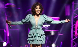 Mosso Korkuttu...Melek Mosso Kıbrıs Sahneside Fenalaştı