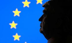 Avrupa Parlamentosu, AB ile ABD arasındaki ticaret anlaşmasının onay sürecini askıya aldı