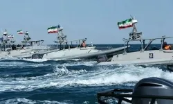 İran, Hürmüz Boğazı'nda askeri tatbikata başladı