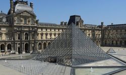 Fransa’da Louvre Müzesi'nin farklı bölümleri ciddi su sızıntısı nedeniyle ziyarete kapatıldı