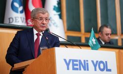 Eski Başbakan Ahmet Davutoğlu: Tabutuma riyakar siyasetçileri yaklaştırmayın