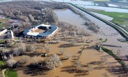 Edirne'de 'kırmızı alarm': Tunca Nehri taştı, Sarayiçi su altında kaldı
