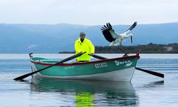 15 yıllık eşsiz dostluk: Leylek Yaren, Adem Amca’ya geri döndü