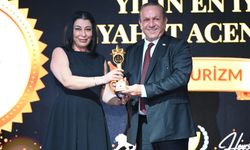 Yılın en iyi seyahat acentesi ödülünü İlge  turizminin genel müdürü Şule Nair aldı