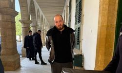 Emanet aldığı aracı satmakla itham edilen zanlı 1 ayı aşmayacak süreyle cezaevine gönderildi