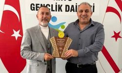 Halkdansları Federasyonu’ndan Gençlik Dairesi’ne ziyaret: Federasyon şöleni ele alındı