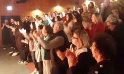 Lefkoşa Belediye Tiyatrosu’ndan EKTAM emekçileri ve TIP-İŞ’e destek