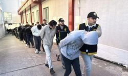 Doktorlar torbacı oldu: Onlarca kişi tutuklandı