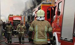 İran'da bir helikopter sebze-meyve haline düştü