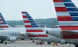 American Airlines uçağında kurşun deliği tespit edildi