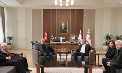 Cumhurbaşkanı Tufan Erhürman, Barış Derneği heyetini kabul etti