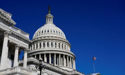 ABD'de elinde silahla Kongre Binası'na doğru koşan şüpheli gözaltına alındı