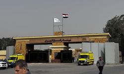 BM: Refah Sınır Kapısı üzerinden şu anda sadece insanların geçişine izin veriliyor