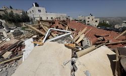 İsrail, işgal altındaki Doğu Kudüs'te yeni evlenen Filistinliye kendi evini yıktırdı