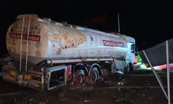 AKARYAKIT TANKERİ DEVRİLDİ: FACİA KIL PAYI ATLATILDI
