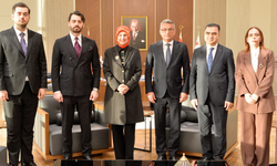 Cumhurbaşkanı Tufan Erhürman, Kızılay Genel Başkanı Fatma Meriç ve beraberindeki heyeti kabul etti