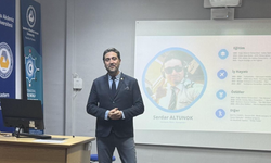 DAÜ’DE PİLOTLUK MESLEĞİNE DAİR BİLGİLENDİRİCİ SÖYLEŞİ GERÇEKLEŞTİRİLDİ