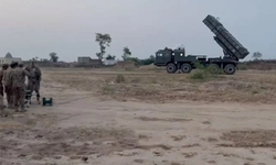 Pakistan, Afganistan'a karşı askeri operasyonlarına yeniden başladı