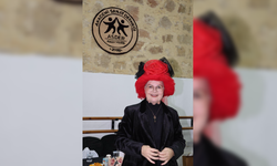 Çılgın Şapkalarla Renkli Gece: Kadınlar Günü ve Ramazan Aynı Masada Buluştu