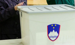 Slovenya genel seçimleri yarın: Golob ve Jansa arasında sıkı yarış