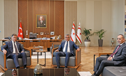 Erhürman, İzmir Büyükşehir Belediye Başkanı Tugay'ı kabul etti