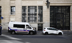 Fransa’da polis köpeği tepkisi: 12 gözaltı