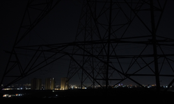 Tahran’da art arda patlamalar