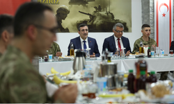 Türkiye Cumhurbaşkanı Yardımcısı Yılmaz, KKTC'de Mehmetçikle iftar yaptı