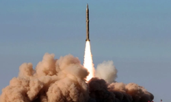 İran Devrim Muhafızları: ABD'nin İran sınırlarından çekilmekten başka seçeneği kalmadı