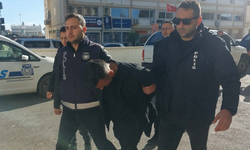 Market Hırsızları Polis Hücresinden Firar Etti