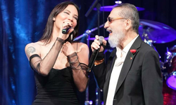 Sahne Işıkları Soner Olgun ve Özlem Koldaş İçin Yandı