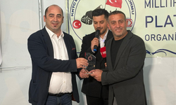 Milli İradeye Saygı Platformu’ndan Anlamlı Plaket Töreni