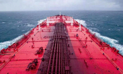 İran: İsrail ile bağlantılı bir gemi Hürmüz'de hedef alındı