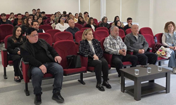 DAÜ’DE “KIBRISLI TÜRK ŞAİR VE YAZARLARIN TÜRKÇEYE BAKIŞI” KONFERANSI DÜZENLENDİ