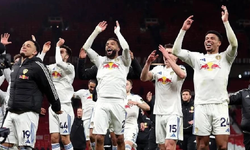 Premier Lig'de Leeds United, 45 yıl aradan sonra Old Trafford'da galip geldi