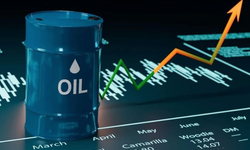 Petrol fiyatları, İran'a yönelik uzun süreli abluka endişeleriyle yüzde 5'ten fazla arttı