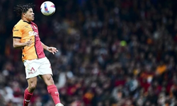 Galatasaray'ın Brezilyalı futbolcusu Gabriel Sara, sol ayak bileğinden sakatlandı