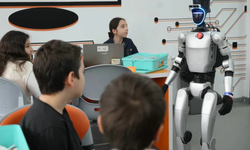 Türkiye'nin nüfusa kaydedilen ilk robotu işe başladı