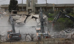 İsrail ordusu Batı Şeria’da Filistinlilere saldırdı