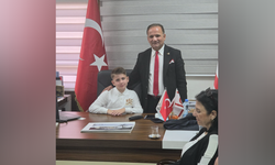 YENİBOĞAZİÇİ’NDE BAŞKAN KATİP DEMİR KOLTUĞU ÇOCUKLARA DEVRETTİ