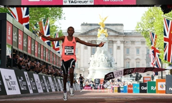 Londra Maratonu’nda tarihi rekor: 2 saatin altına inildi