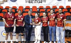 DAÜ şampiyon meleklerin anısını sahada yaşattı