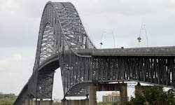 Panama'da Amerika Köprüsü'ndeki yangında 1 kişi öldü, 2 kişi yaralandı