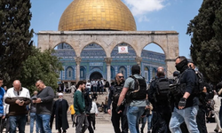 Mescid-i Aksa'da 42 gün sonra ilk cuma namazı