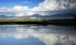 Hava bugün bulutlu, yarın yer yer sağanak bekleniyor