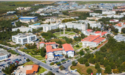 DAÜ’nün Öğrenci Yemek Destek Programı devam ediyor