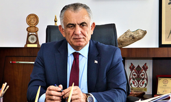 Çavuşoğlu: “GKRY'deki okullarda yürütülen ırkçı ve faşist propagandaları şiddetle kınıyorum”