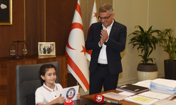 Cumhurbaşkanı Erhürman, Şehit Yalçın İlkokulu öğrencilerini kabul etti