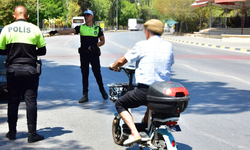 Polisten scooter kullanıcılarına uyarı