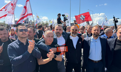 Sendikalar Meclis önünde toplandı: yoğun kalabalık dikkat çekti